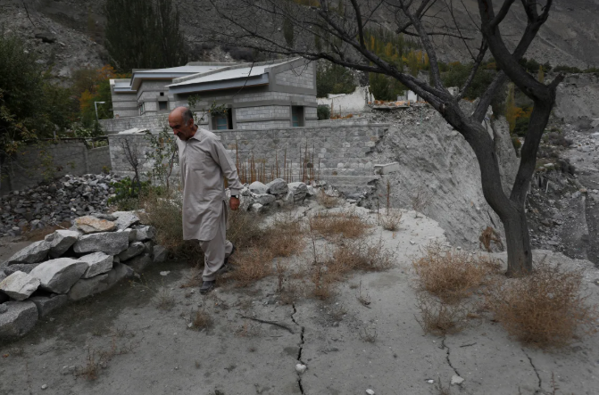 Villagers in Pakistan live under constant threat of melting glaciers