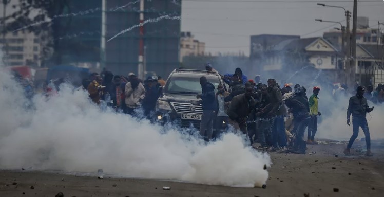 Police in Kenya fire teargas to disperse protesters