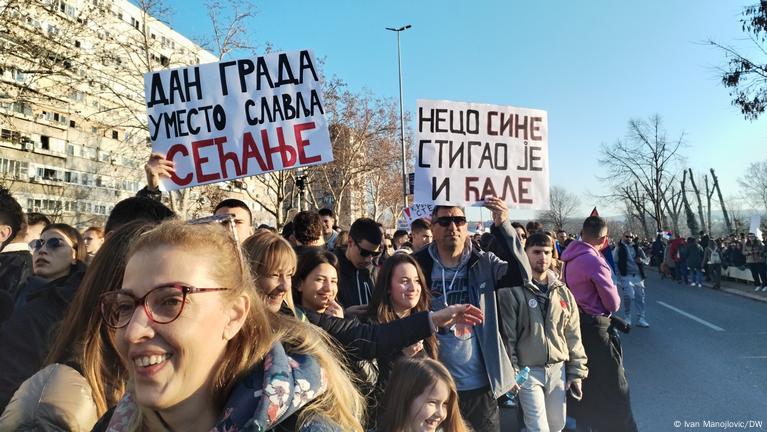 Protesters in Serbia put pressure on president