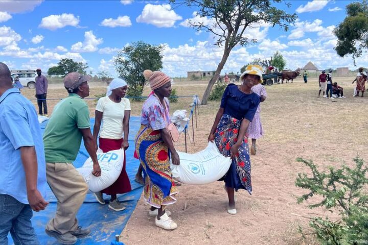 Zimbabwe battles aid shortages as drought bites