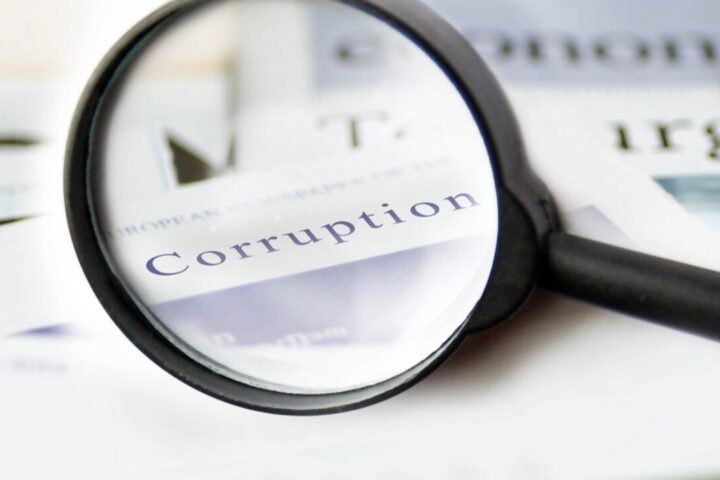 Are women less corrupted than men