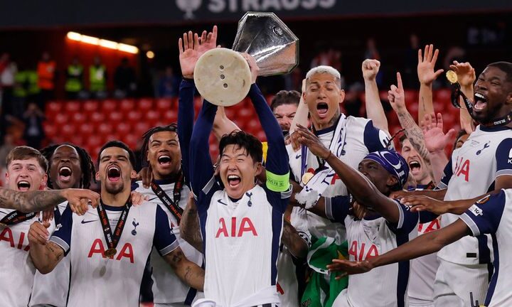Tottenham beat Manchester United to win Europa League and save their season