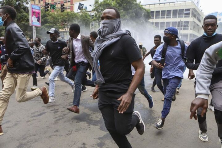 Thousands protest Ruto's government in Kenya