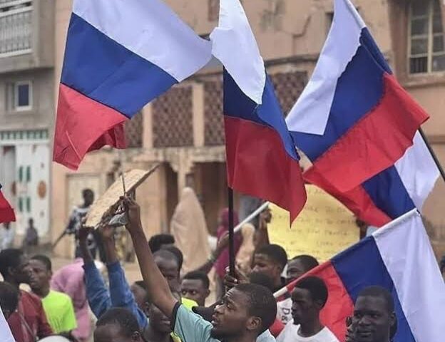 Police in Nigeria arrest protesters flying Russian flags