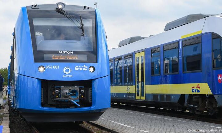 World's first hydrogen train runs in Germany