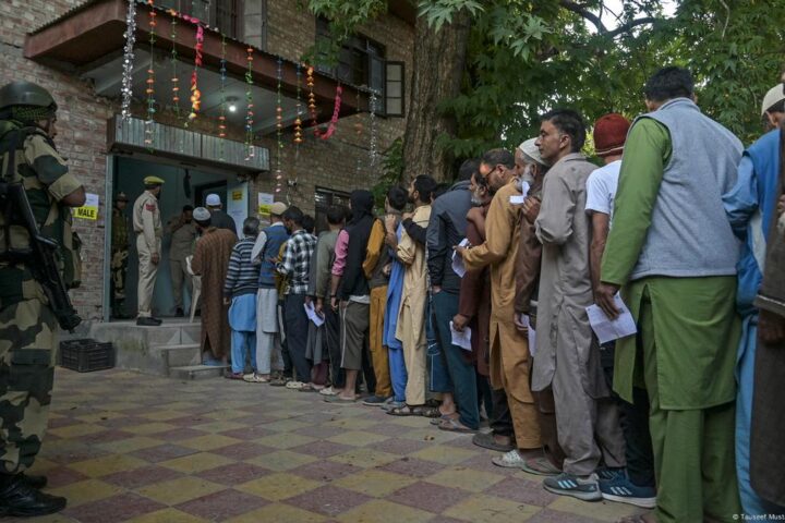 Kashmir: Voters discuss election hopes and fears