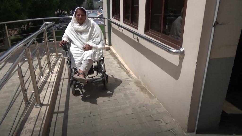 Pakistani polio survivor becomes social innovator