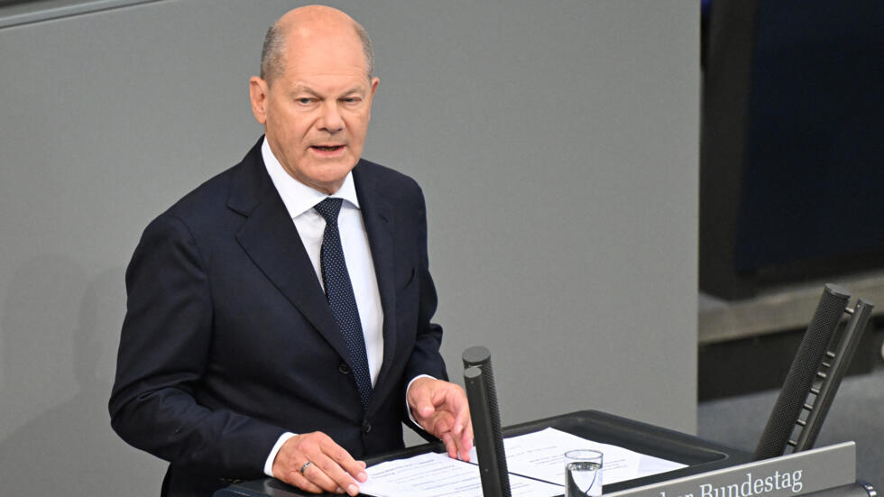 German politicians criticize Scholz over migration