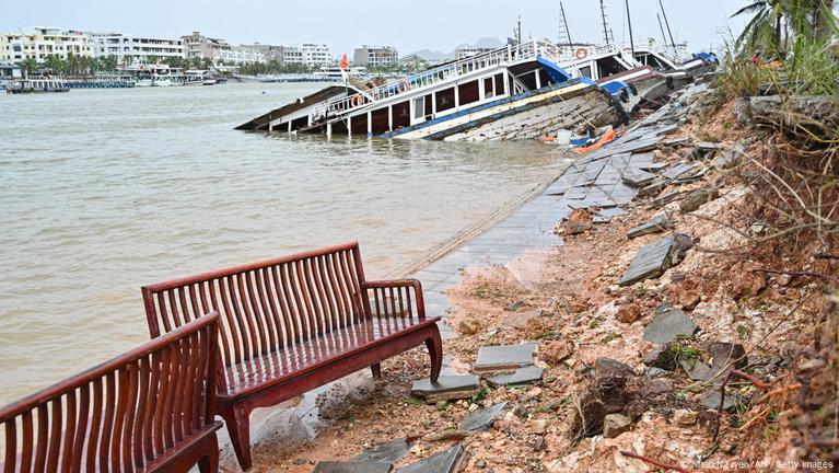 Vietnam: Cleanup begins in wake of Typhoon Yagi