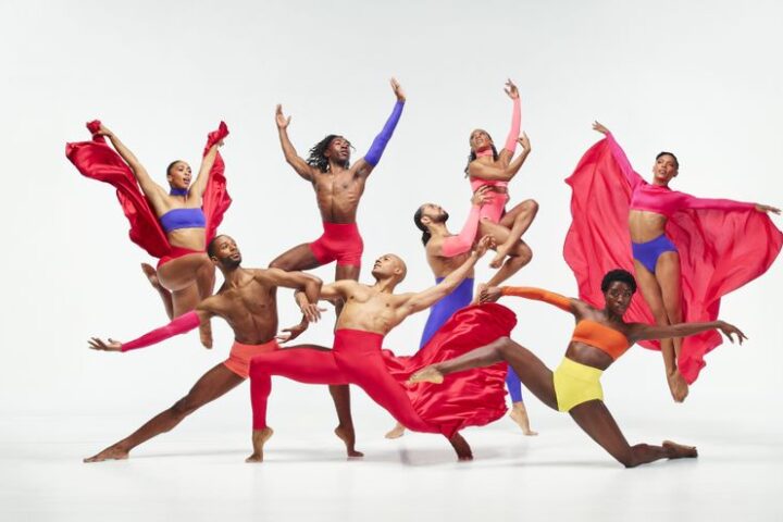 Alvin Ailey dancers come to Paris