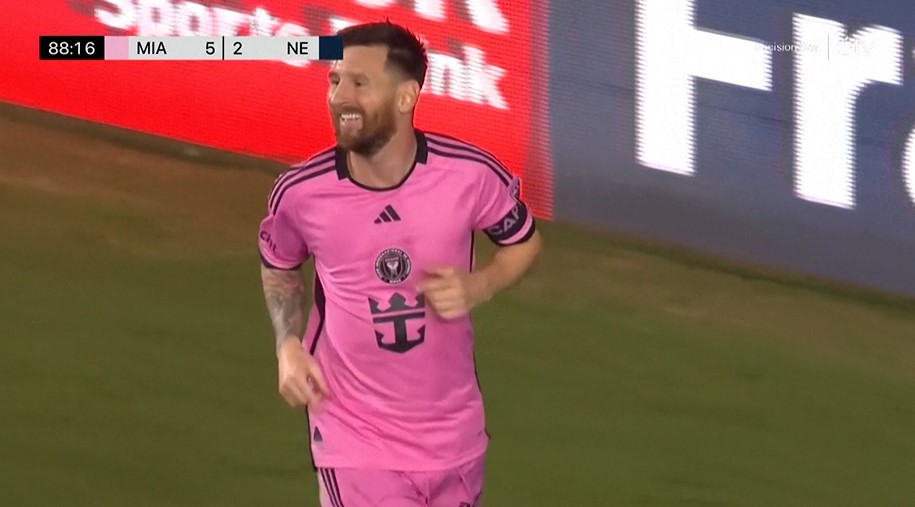 Messi records second half hat trick as Miami cruises to 6-2 win over New England