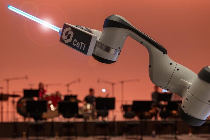 Robot conductor in charge at Dresden Symphony Orchestra