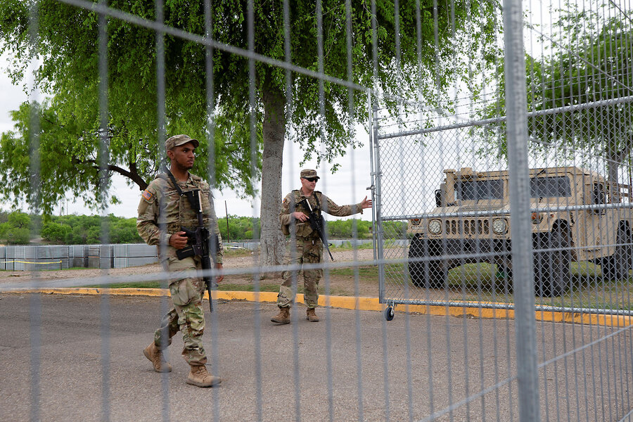 US steps up security at Texas border crossing