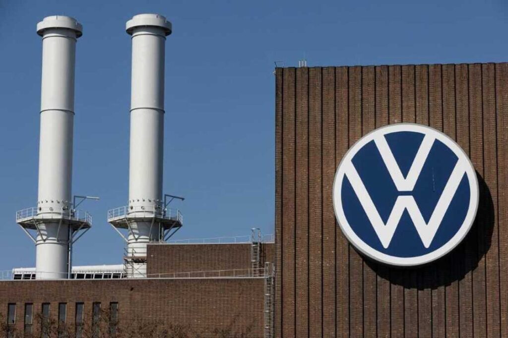 Volkswagen intends to shut 3 German factories, labor says