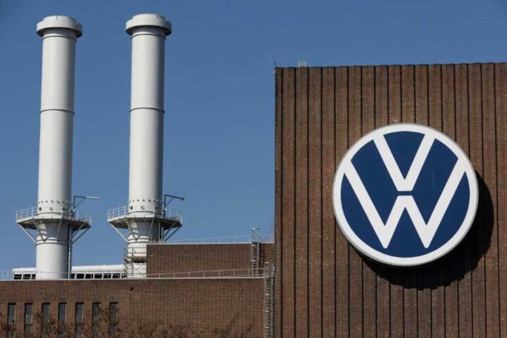 Volkswagen intends to shut 3 German factories, labor says