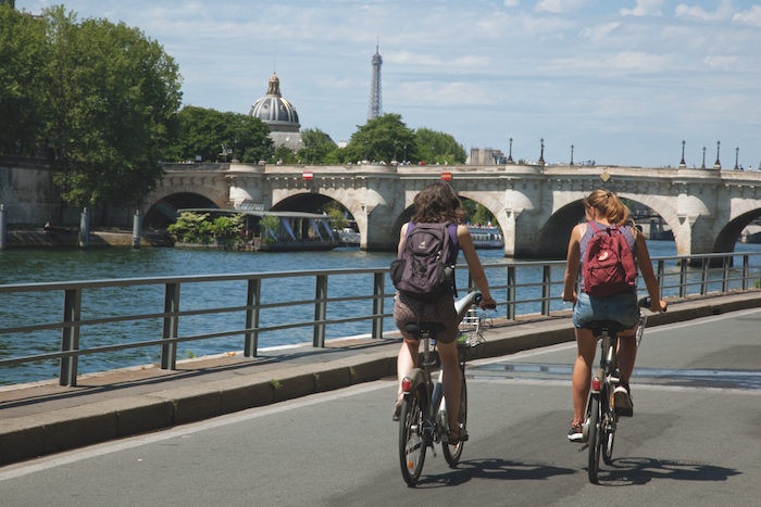 Cycling in Paris: Dangerous or safe?