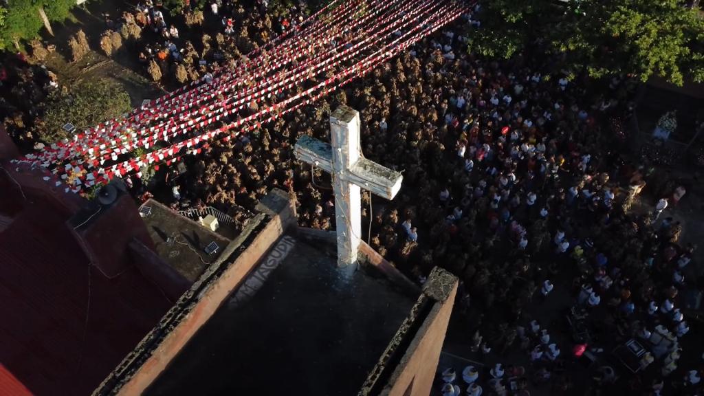 Philippine faithful put a local twist on Catholic traditions