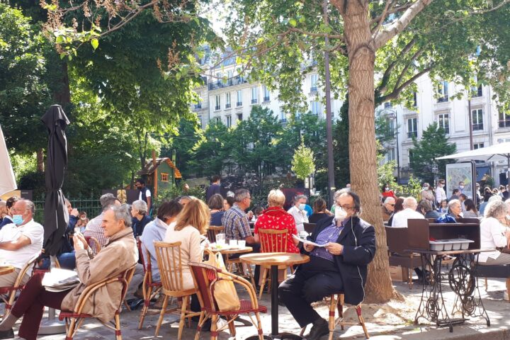 Paris city hall extends summer terrace curfew