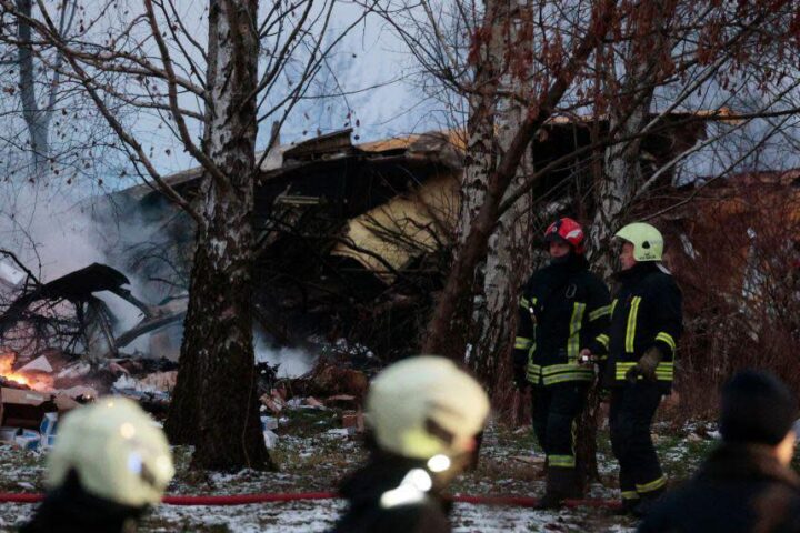 Moment of cargo plane crash in Lithuania