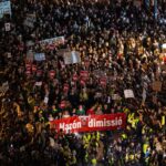 Thousands protest, demand Valencia leader resign