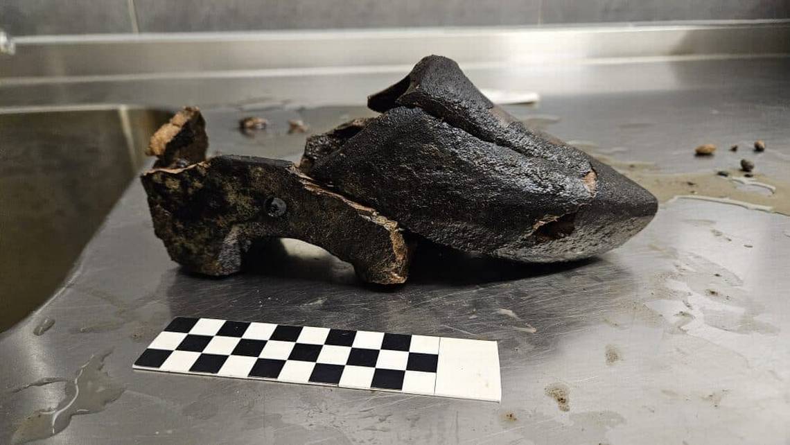 500-year-old Dutch wooden shoe found in former medieval cesspit ...