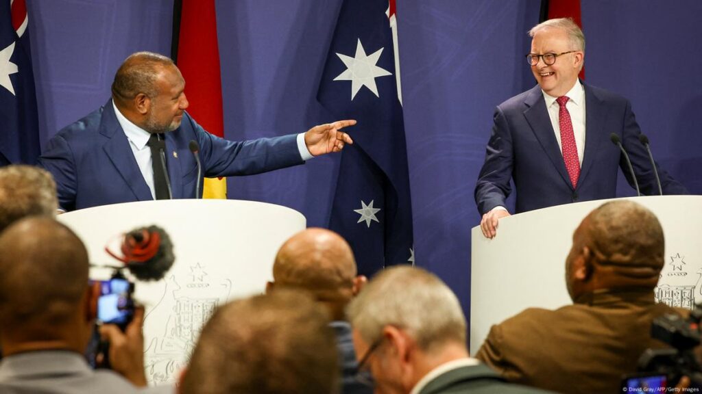 Australia and Papua New Guinea strike deals to counter China