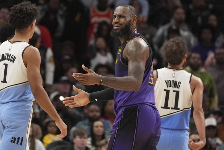 LeBron James shines in return as Lakers beat Grizzlies