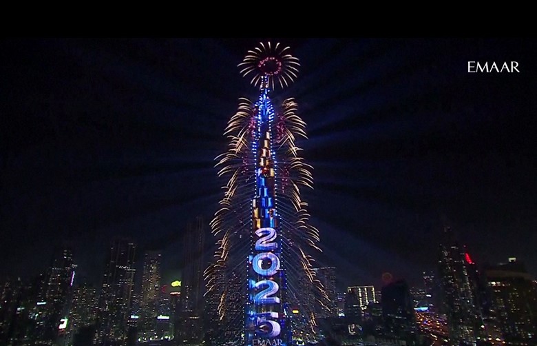 Dubai welcomes 2025 with fireworks over iconic Burj Khalifa