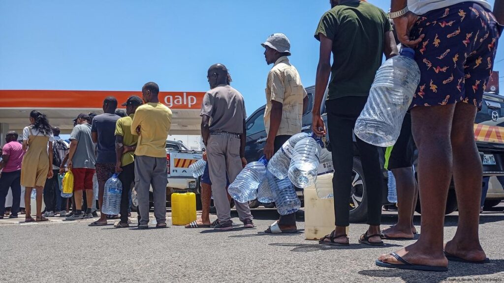 Thousands flee to Malawi amid election unrest