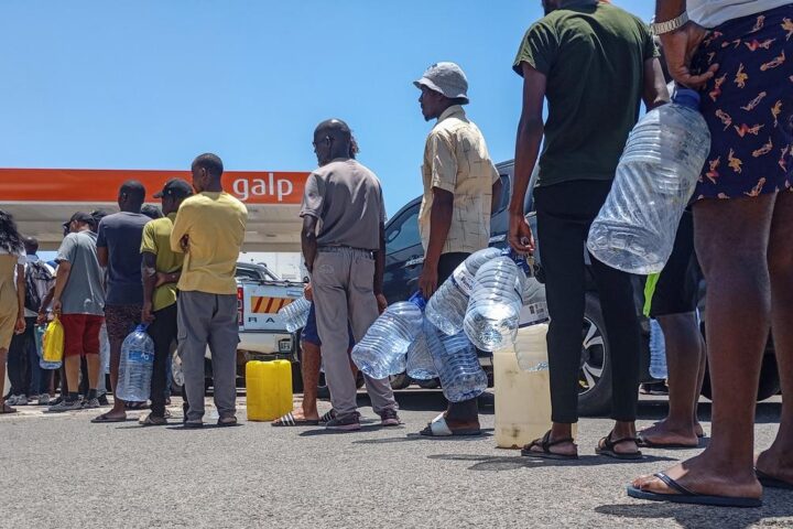 Thousands flee to Malawi amid election unrest