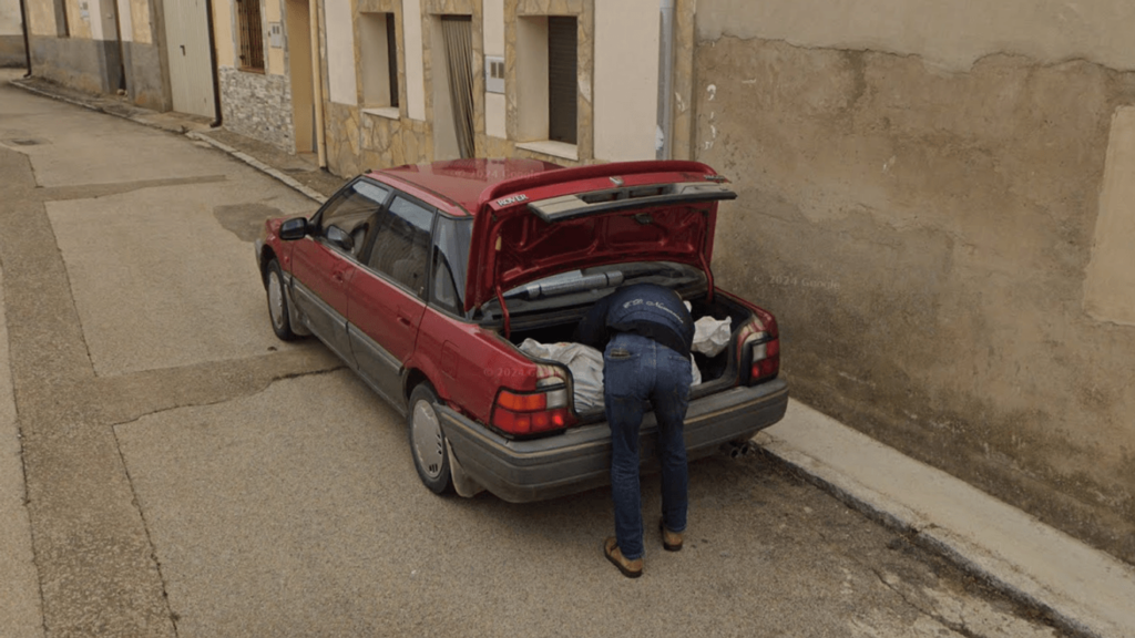 Google Maps camera captures man allegedly stuffing dead body into car trunk in Spain