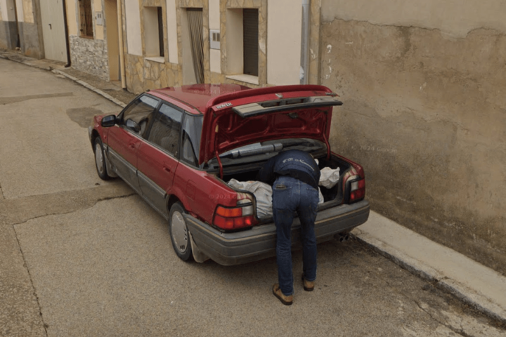 Google Maps camera captures man allegedly stuffing dead body into car trunk in Spain