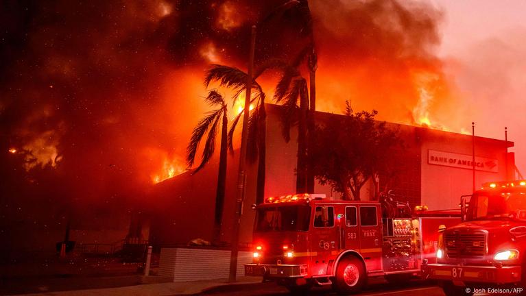 California fires leave several dead in 'widespread disaster'