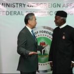 China's foreign minister visits Nigeria