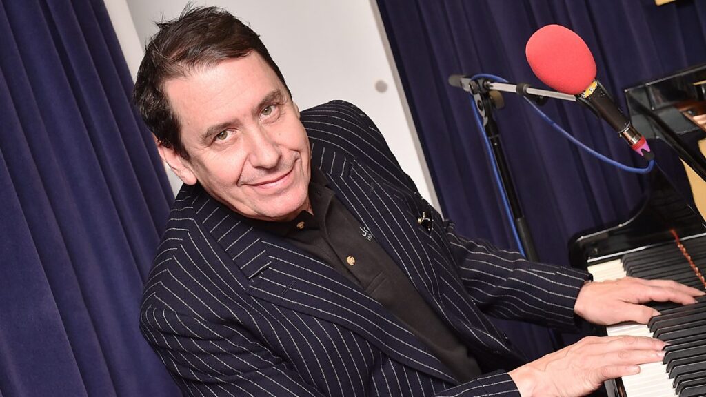 British musician Jools Holland jazzes up Paris