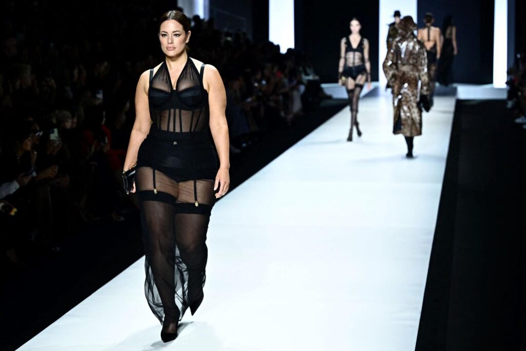 Paris Fashion Week: What role for plus-size models on the runway?