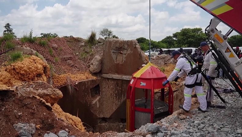 South Africa police accused of 'state sponsored massacre' at mine