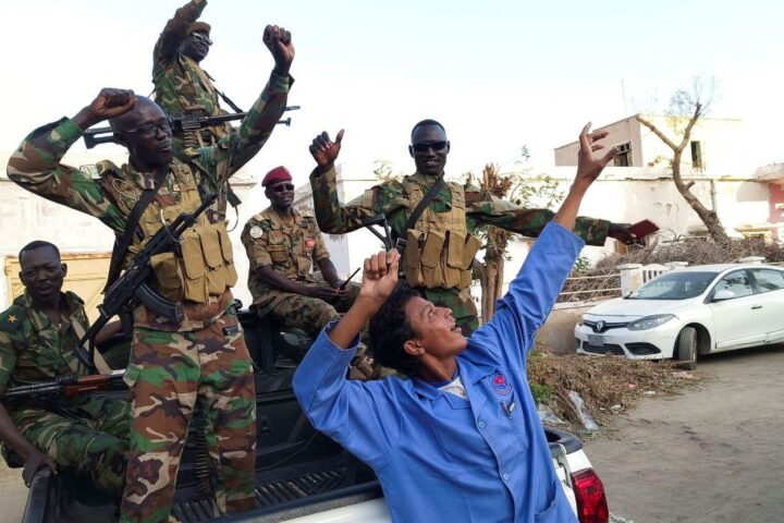 Sudan: army takes over strategic city from RSF