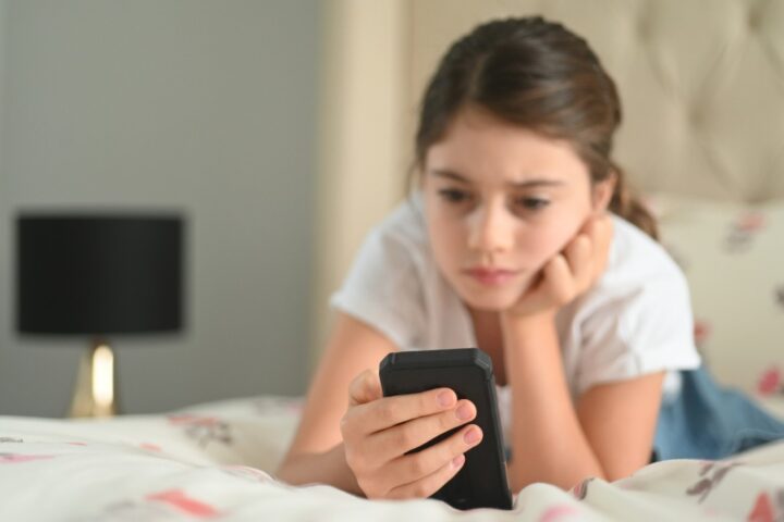 Should kids be banned from social media?