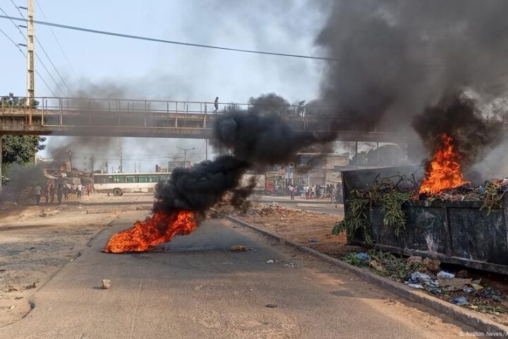 Mozambique: Police fire live rounds at opposition rally