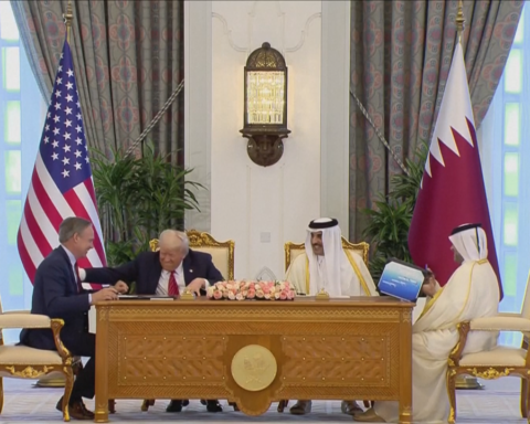 Qatar orders up to 210 Boeing jets in a deal worth $96 billion