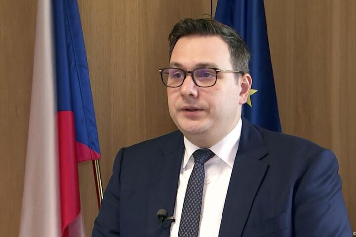 DW speaks to Czech FM on Russian aggression, hybrid warfare