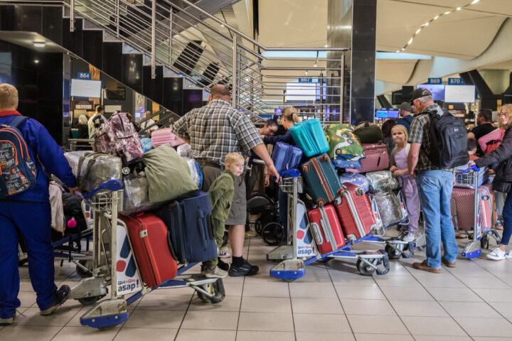 49 Afrikaners fly to the United States as Donald Trump grants "refugee" status