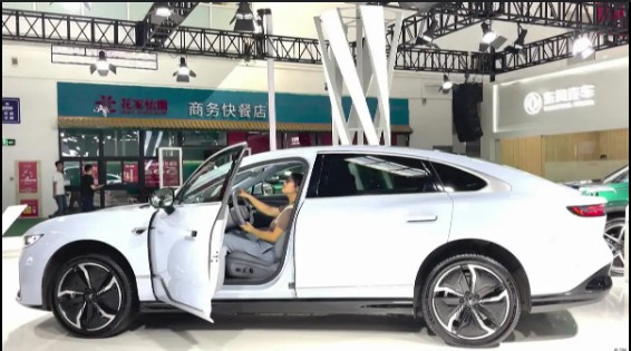 REV – The Auto & Mobility Show