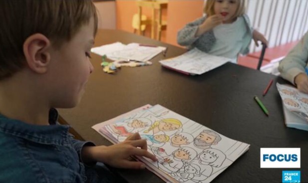 What are the risks of artificial intelligence for children?