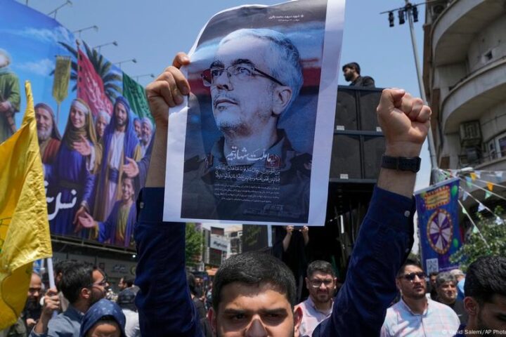 Iranians protest Israeli strikes