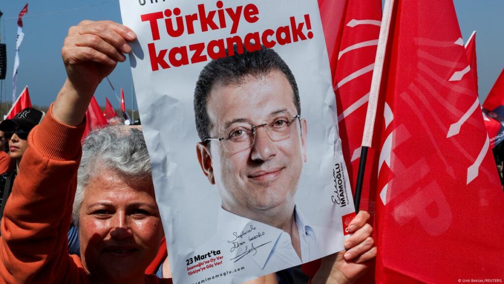 Jailed Istanbul mayor in court over prosecutor 'threat'