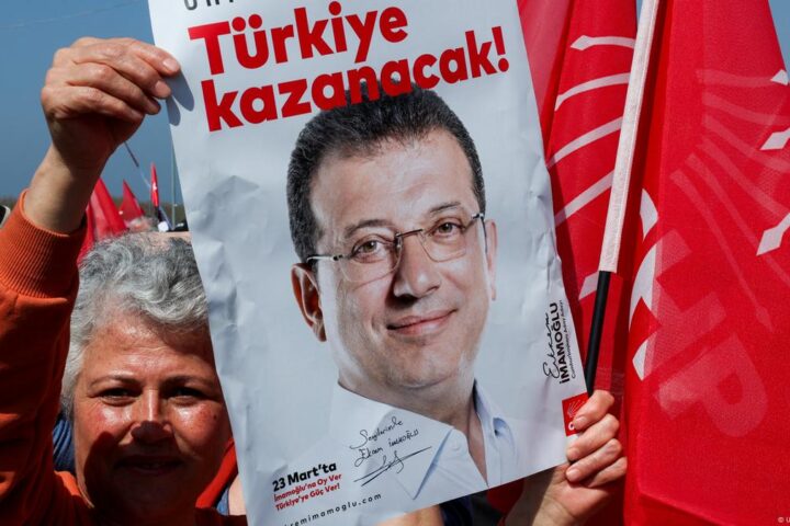 Jailed Istanbul mayor in court over prosecutor 'threat'